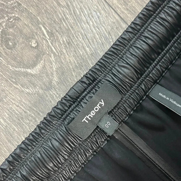 Theory Split hem Ankle Leather Pant Black Slit Pull On Straight Leg size 00 - Picture 10 of 15